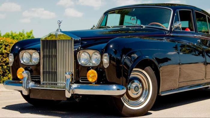 Schwarzer Rolls Royce Oldtimer
