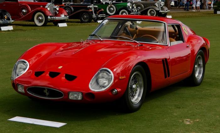 roter Ferrari 250 GTO Oldtimer