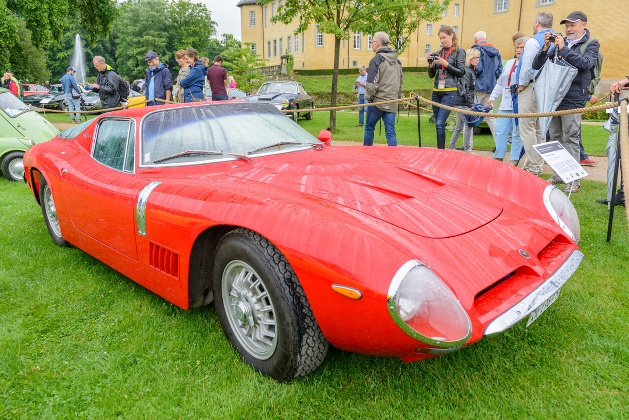 roter Bizzarrini GT 5300 Oldtimer